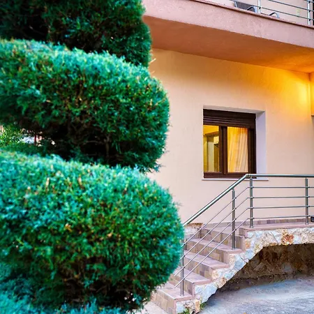 Apartment Four Lakes Luxury *