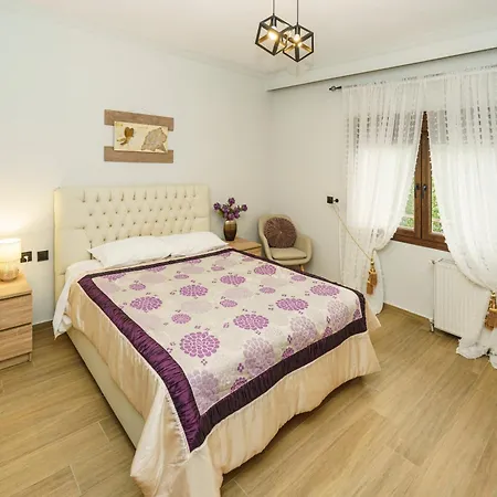 Four Lakes Luxury Apartmán Amintaio
