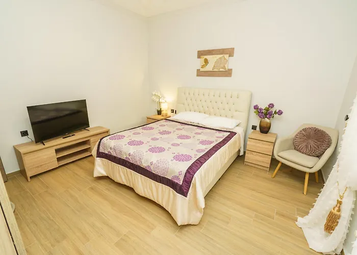 Four Lakes Luxury * Amyndeo