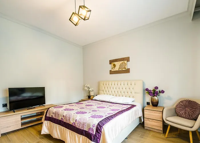 Apartment Four Lakes Luxury *
